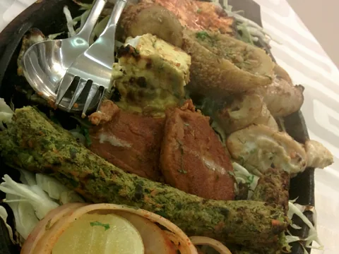 Gemischte Tandoori-Vorspeisen – Serviervorschlag